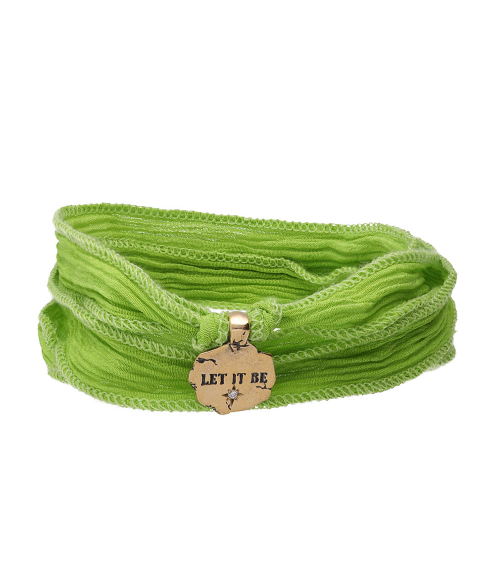 Bracelet en soie à nouer et charm Let It Be en bronze et diamant Catherine Michiels