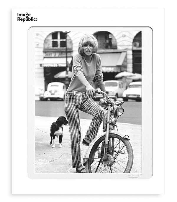 Affiche Mireille Darc vélo 40 x 50 cm Image Republic