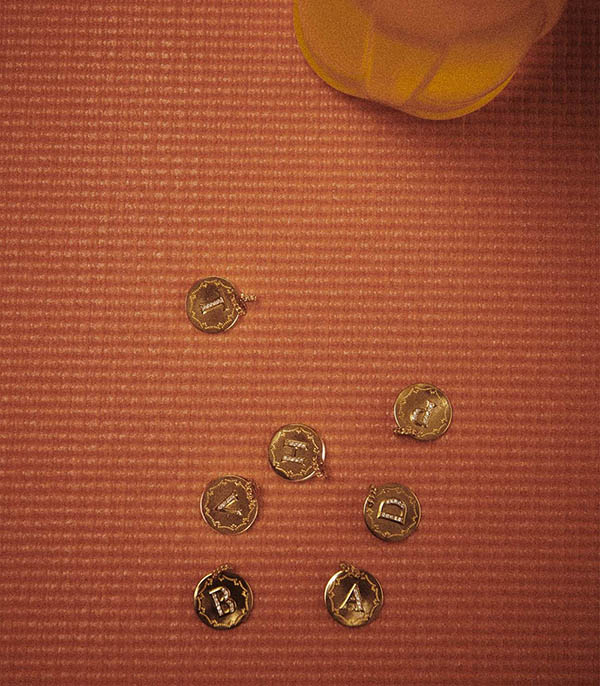 Amulette Alphabet  Pascale Monvoisin