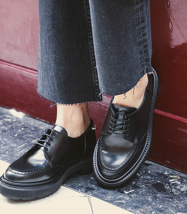 Derbies en cuir noir Type 134 ADIEU