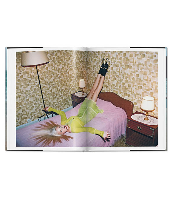 Livre Helmut Newton A Gun for Hire Taschen