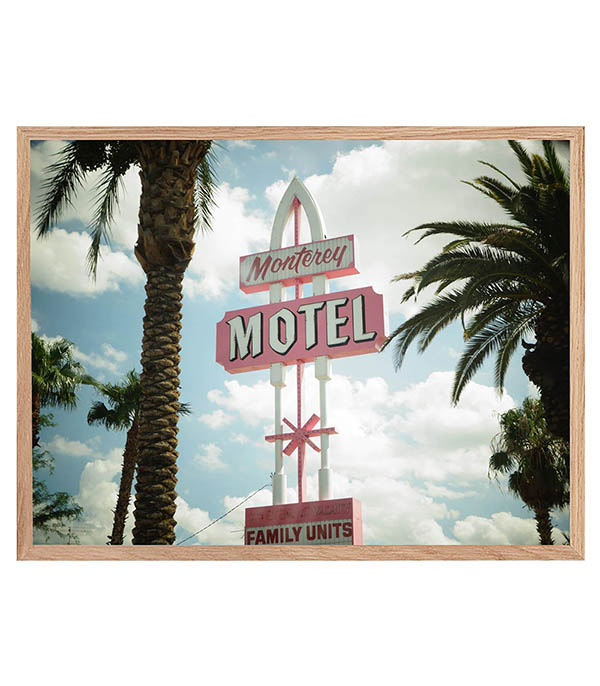 Tableau avec cadre Motel 60x80cm Lola James Harper