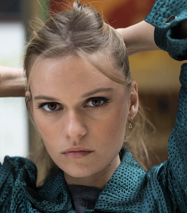 Boucle d'oreille Créole Or jaune et Fer à cheval en Diamants And... Paris