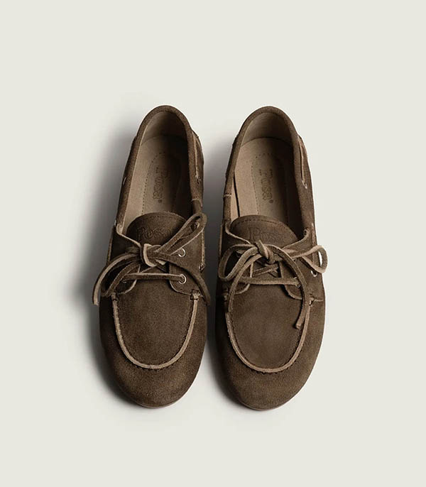 Mocassins Boat en Daim Dark Brown Posa