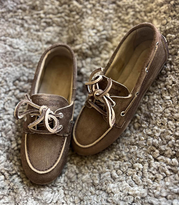 Mocassins Boat en Daim Dark Brown Posa
