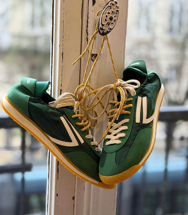 Sneakers 6.02 Panther Football Puraai