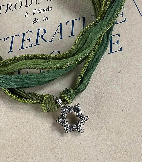 Bracelet lien de soie et Charm Star SS Diamond Catherine Michiels