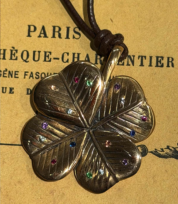 Collier lien en cuir Clover Bronze et Pierres Multicolores Catherine Michiels
