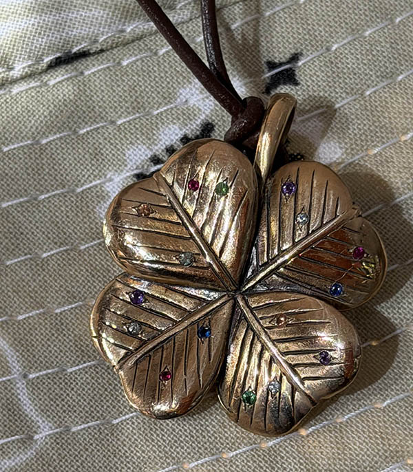 Collier lien en cuir Clover Bronze et Pierres Multicolores Catherine Michiels