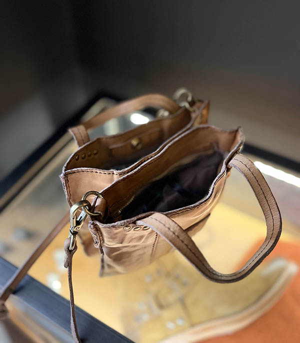 Sac shopping Small Cora M en cuir Hazelnut Campomaggi