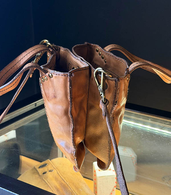 Sac shopping Small Cora M en cuir Hazelnut Campomaggi