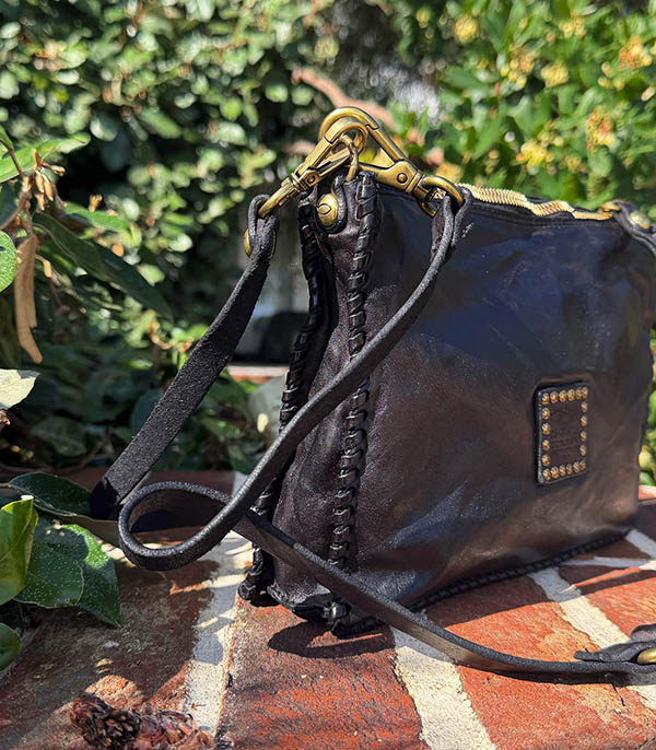 Pochette Asteria en cuir noir Campomaggi