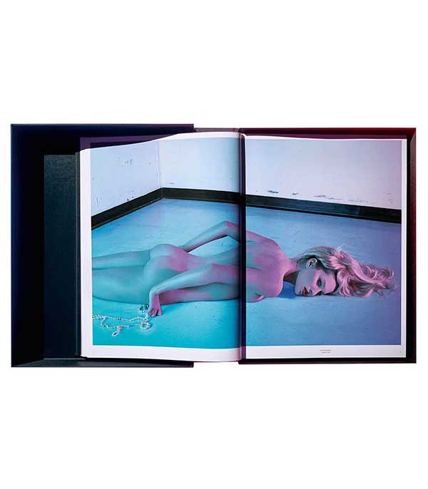 Mert Alas & Marcus Piggott Taschen