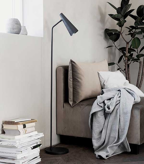 Lampe métal noir Precise House Doctor