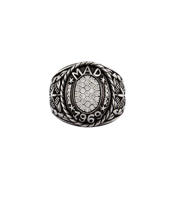 Bague Mad 1969 Argent et Diamants De Jaegher