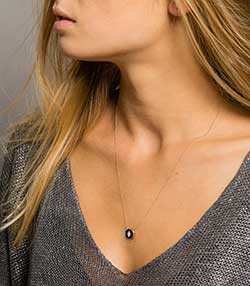 Tenue portée avec Collier Pierrot n°2 Noir et Diamants