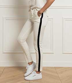 Tenue portée avec Pantalon Tilda Tux 1