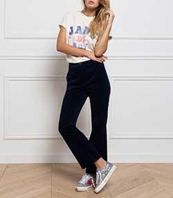 Tenue portée avec Tee-shirt Trucker Jane de Boy '68 Natural/Bleu/Rouge