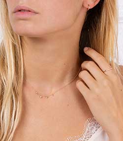 Tenue portée avec Mini créole 3 diamants