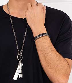 Tenue portée avec Porte-vapoteuse Juul en argent Sterling