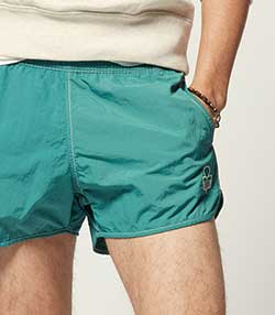 Tenue portée avec Short de bain Vicente