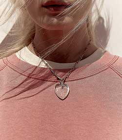 Tenue portée avec Collier Gabin n°2 Or