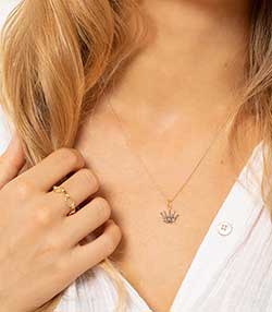 Tenue portée avec Collier Artie argent argent, or et diamants