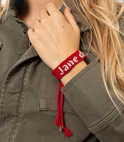 Tenue portée avec Bracelet brésilien Mantra Jane de Boy