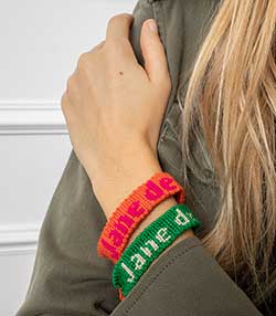 Tenue portée avec Bracelet brésilien Mantra Jane de Boy