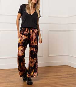 Tenue portée avec Pantalon Chris tie & dye