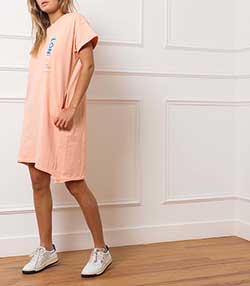 Tenue portée avec Robe tee-shirt Abby orange x Jane de Boy