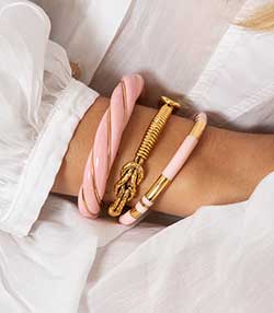 Tenue portée avec Jonc Positano Baby Pink