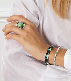 Tenue portée avec Bracelet Turquoise et perles Heishi