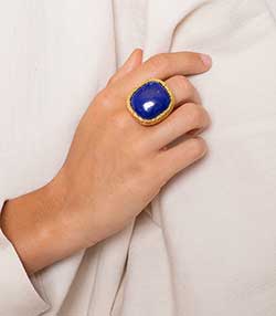 Tenue portée avec Bague Miki Lapis Lazuli