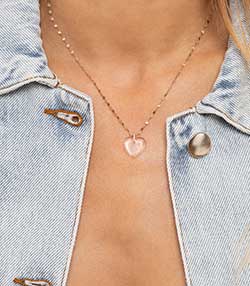 Tenue portée avec Collier Gabin n° 3 