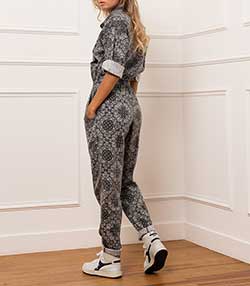 Tenue portée avec Baskets Heritage MI Used White Corsair