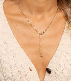 Tenue portée avec Collier Petra N°4