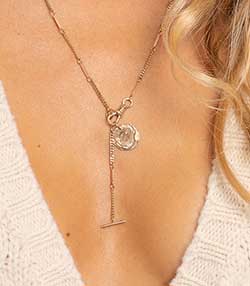 Tenue portée avec Collier Petra N°4