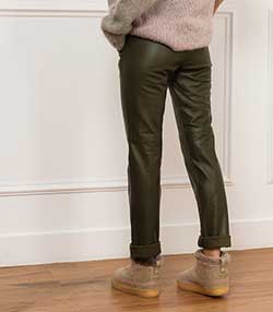 Tenue portée avec Pantalon en cuir kaki