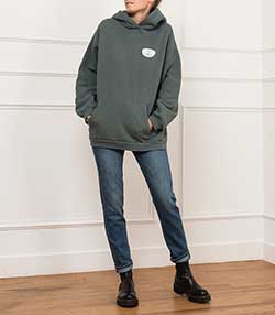 Tenue portée avec Sweat-shirt à capuche Beckett