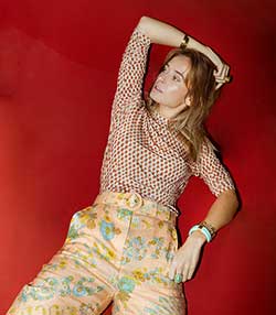 Tenue portée avec Bracelet Katt Baby Blue Grand Modèle