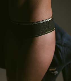 Tenue portée avec Tanga Inès Forest Lurex