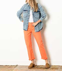 Tenue portée avec Pantalon Elias Tuni Orange