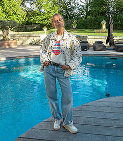 Tenue portée avec Ceinture noire 3000 studs