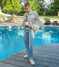 Tenue portée avec Ceinture noire 3000 studs