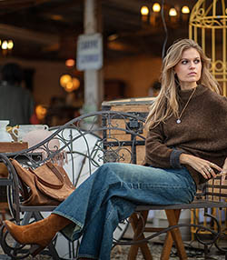 Tenue portée avec Boots Kval Scamo Vinsanto