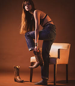 Tenue portée avec Soutien-gorge Love Lace Dark Blue