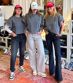 Tenue portée avec Casquette Baseball Barbie Pink