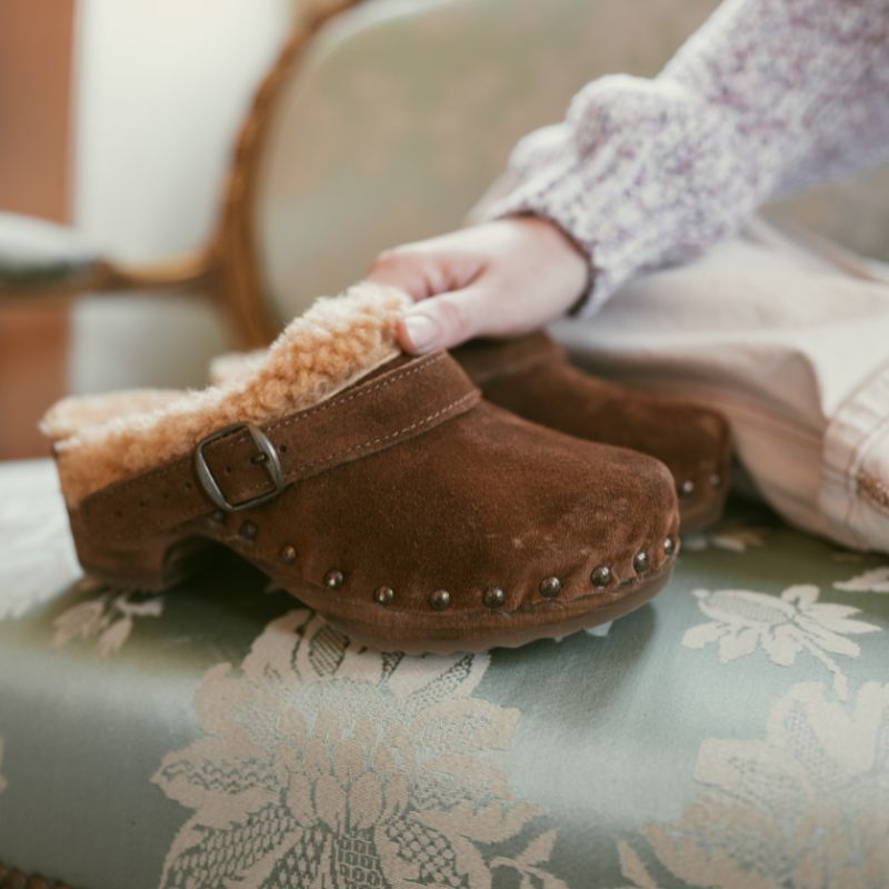 Sabots en daim Sabots en daim marron