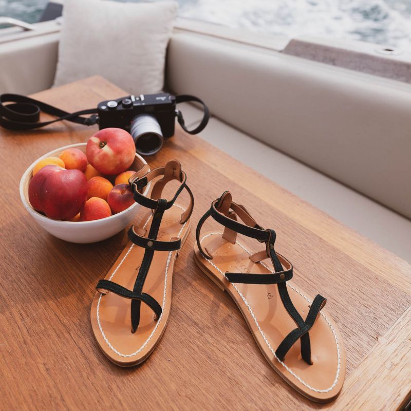 Sandales tropéziennes en cuir